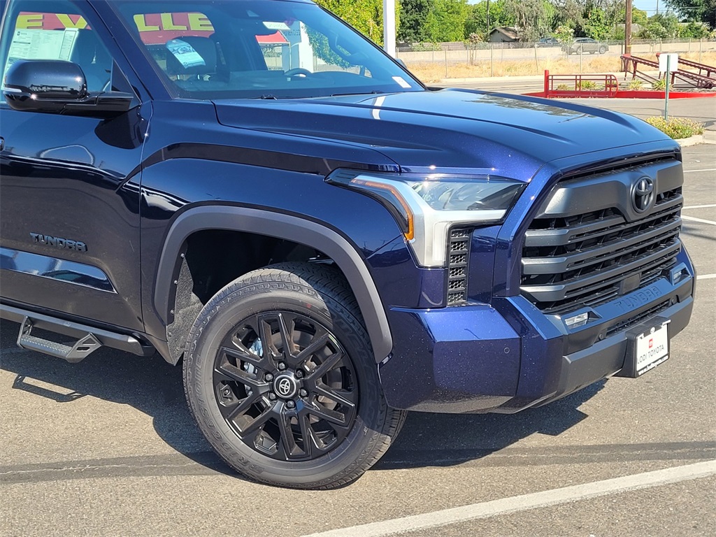 Vehicle image 2 of 12