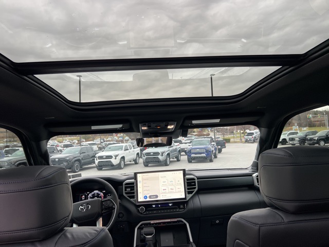 2025 Toyota Tundra Platinum Image 15 of 70