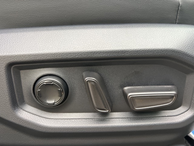 2025 Toyota Tundra Platinum Image 43 of 70