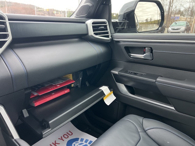 2025 Toyota Tundra Platinum Image 40 of 70