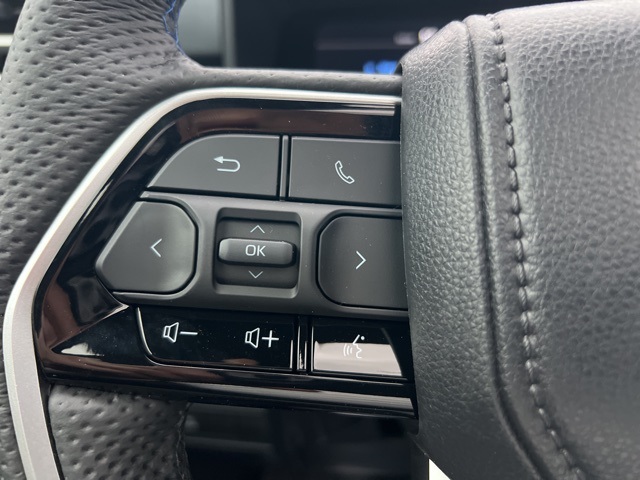 2025 Toyota Tundra Platinum Image 22 of 70