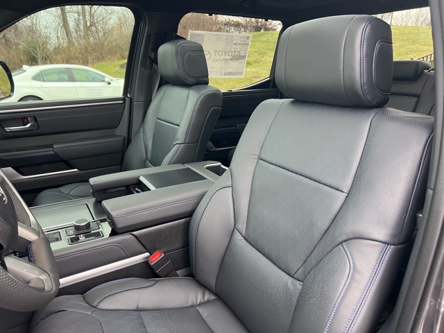 2025 Toyota Tundra Platinum Image 20 of 70