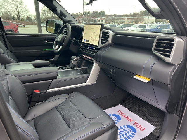 2025 Toyota Tundra Platinum Image 41 of 70