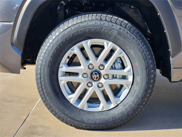 Vehicle image 8 of 22