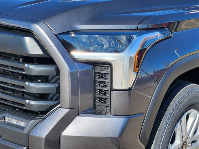 Vehicle image 6 of 22