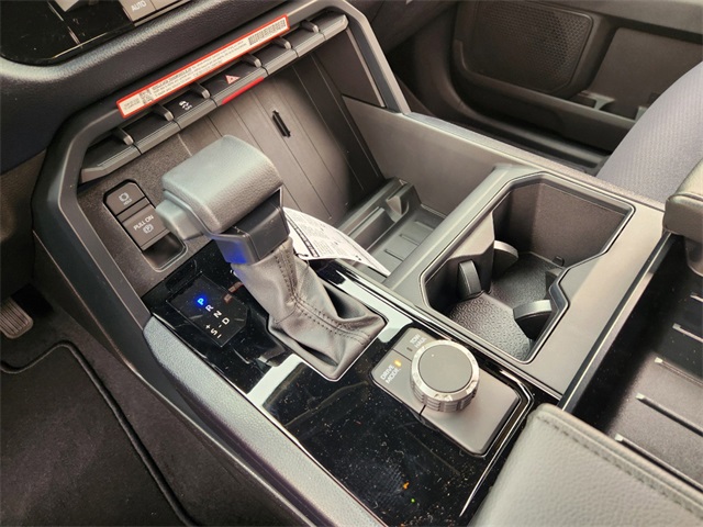 Vehicle image 16 of 22