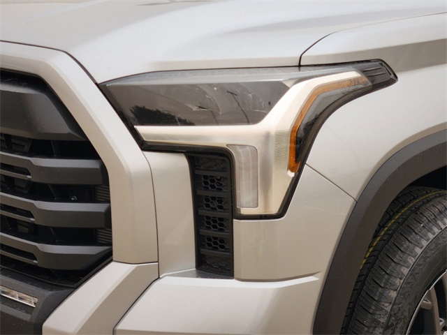 Vehicle image 6 of 22
