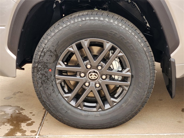 Vehicle image 8 of 22