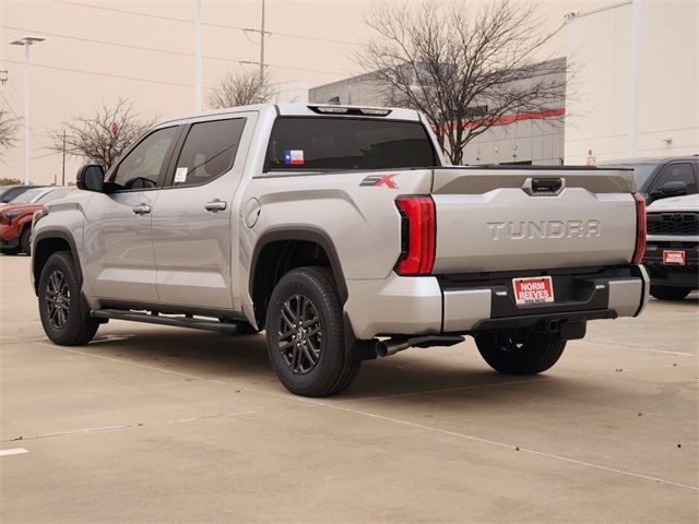 Vehicle image 4 of 22