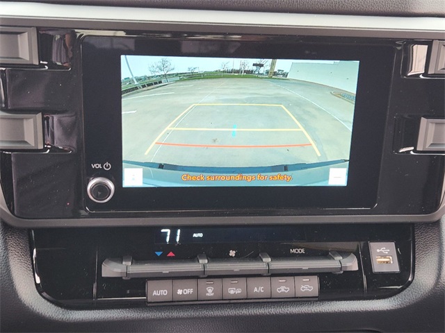 Vehicle image 13 of 22