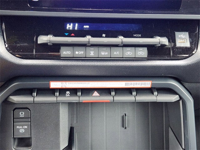 Vehicle image 14 of 22