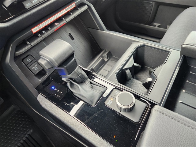 Vehicle image 16 of 22