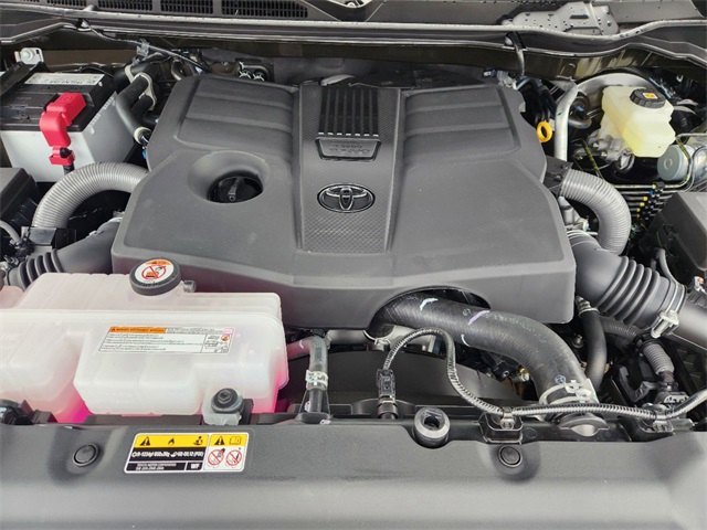 Vehicle image 21 of 22
