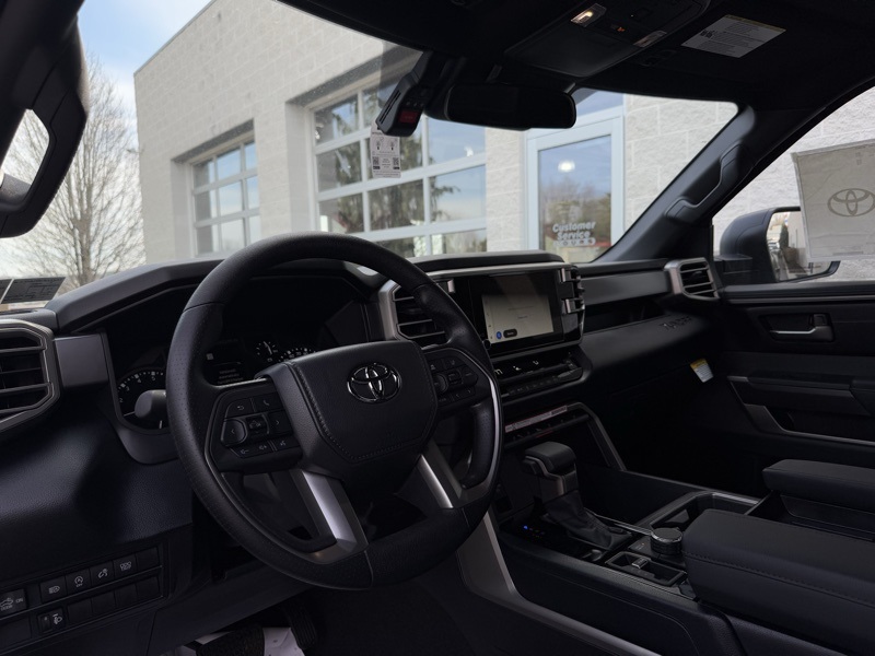 2025 Toyota Tundra SR Image 14 of 39