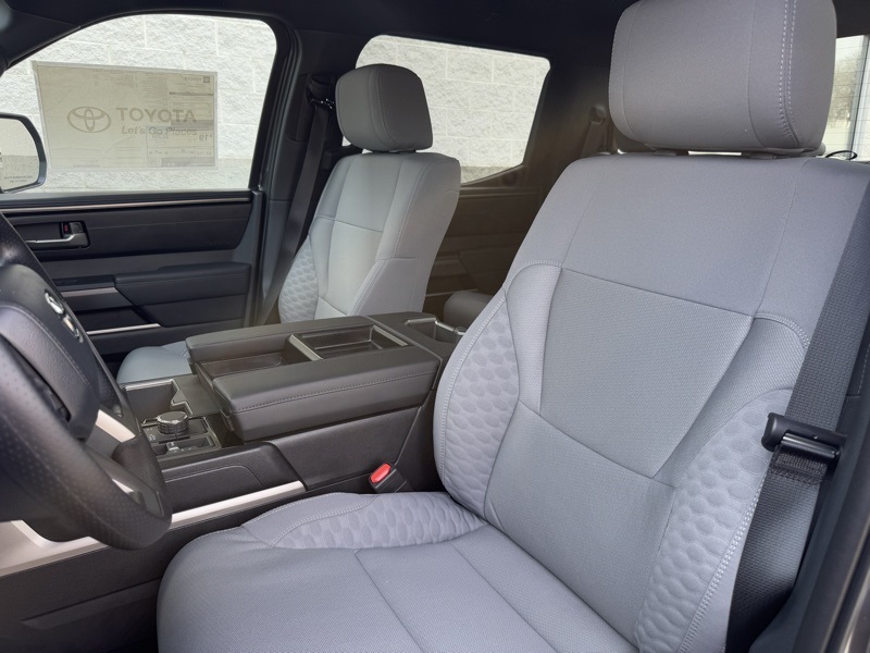 2025 Toyota Tundra SR Image 13 of 39