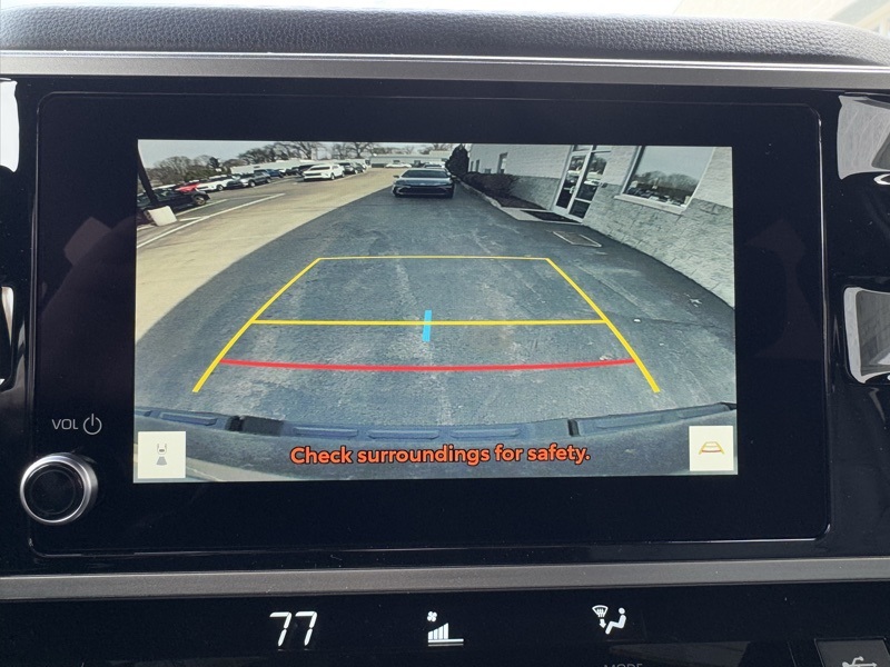 2025 Toyota Tundra SR Image 18 of 39