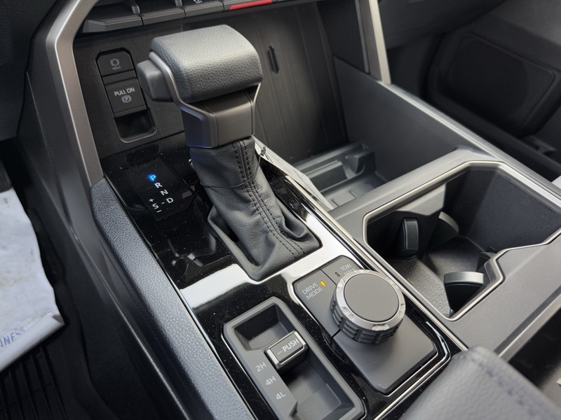 2025 Toyota Tundra SR Image 19 of 39