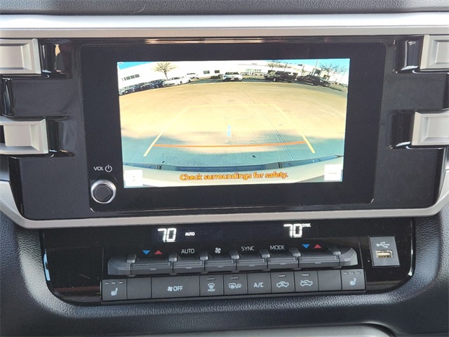 Vehicle image 13 of 22