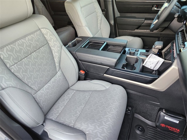 Vehicle image 10 of 22