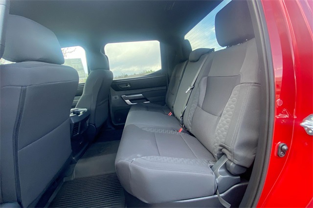 Vehicle image 21 of 24