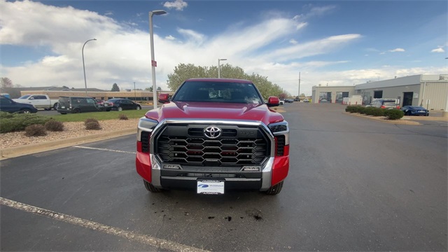 Vehicle image 4 of 24