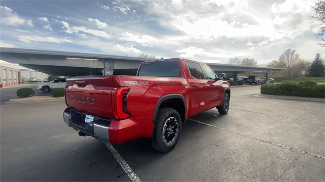 Vehicle image 3 of 24