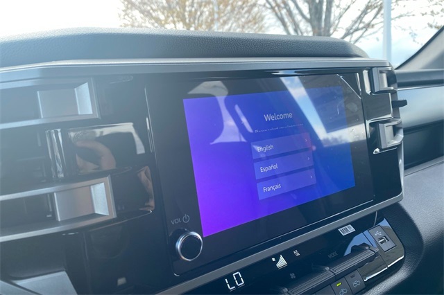 Vehicle image 16 of 24