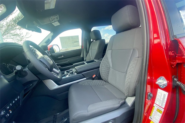 Vehicle image 11 of 24