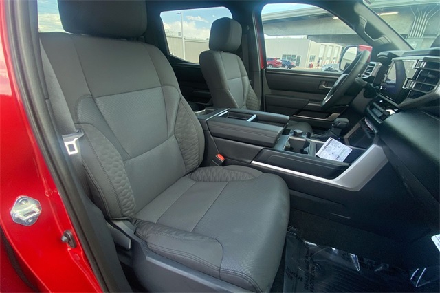 Vehicle image 23 of 24