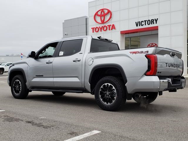 2025 Toyota Tundra SR5 Image 7 of 21