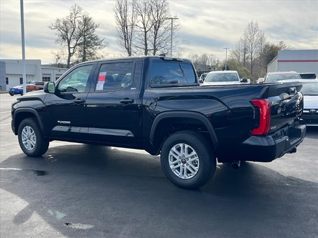 Vehicle image 7 of 32