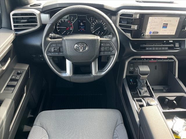 Vehicle image 9 of 32