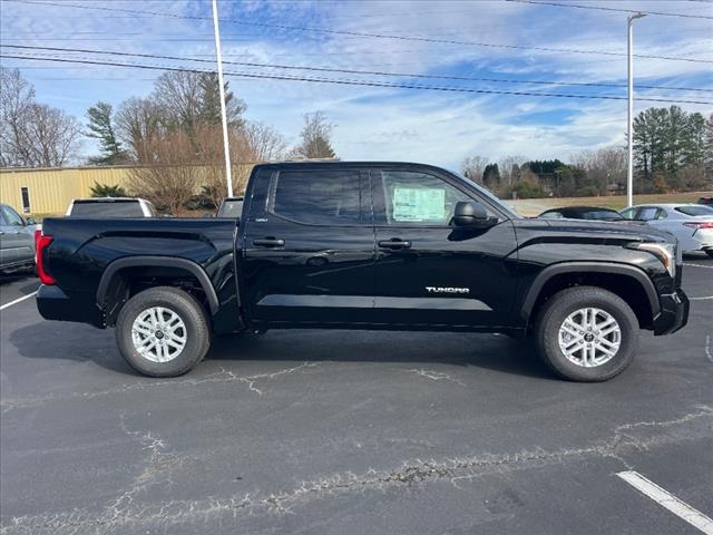 Vehicle image 4 of 32