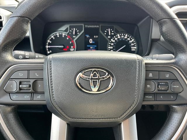 Vehicle image 20 of 32