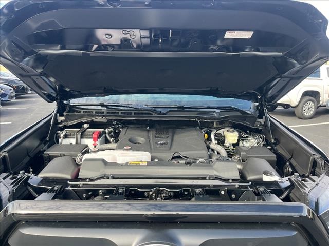 Vehicle image 31 of 32