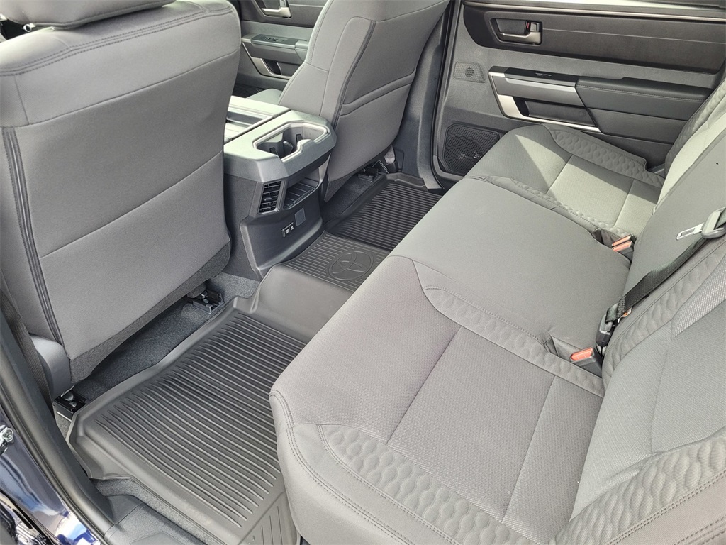 Vehicle image 8 of 12