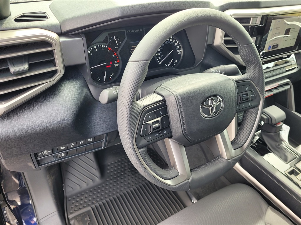 Vehicle image 11 of 12