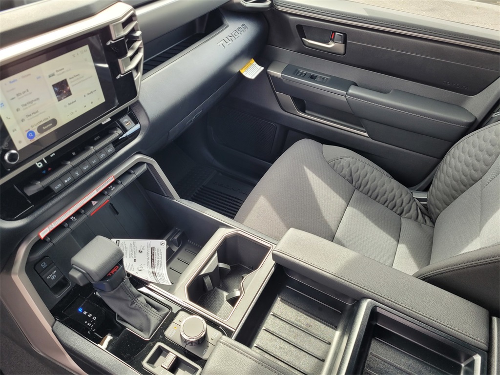 Vehicle image 10 of 12