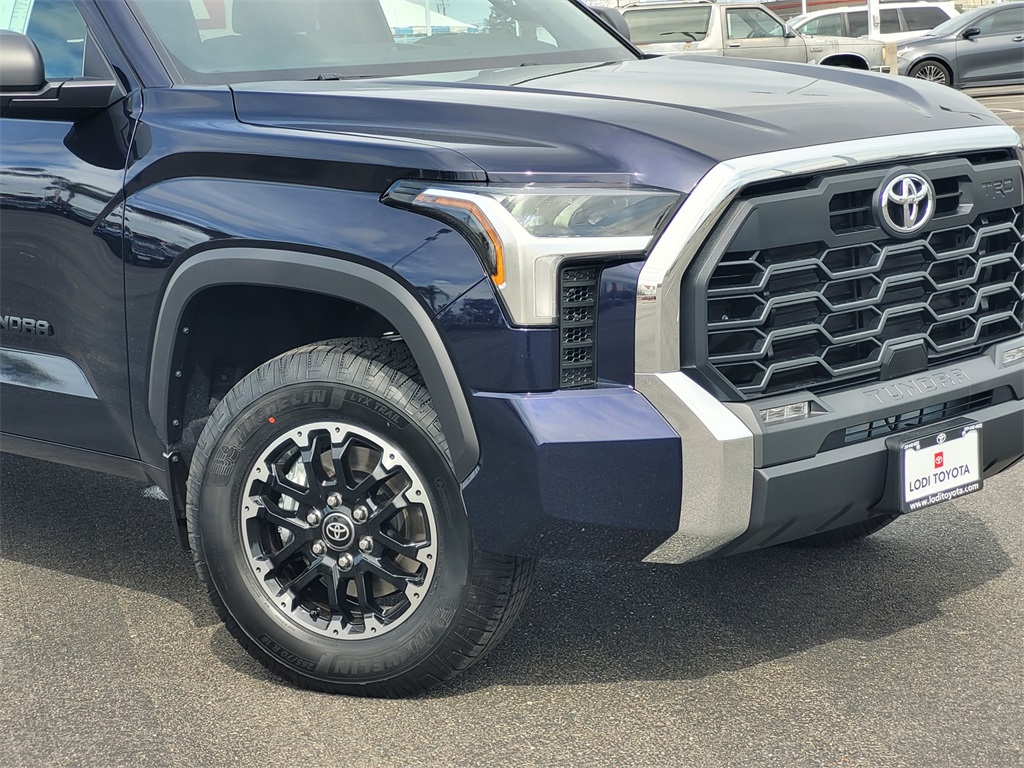 Vehicle image 2 of 12