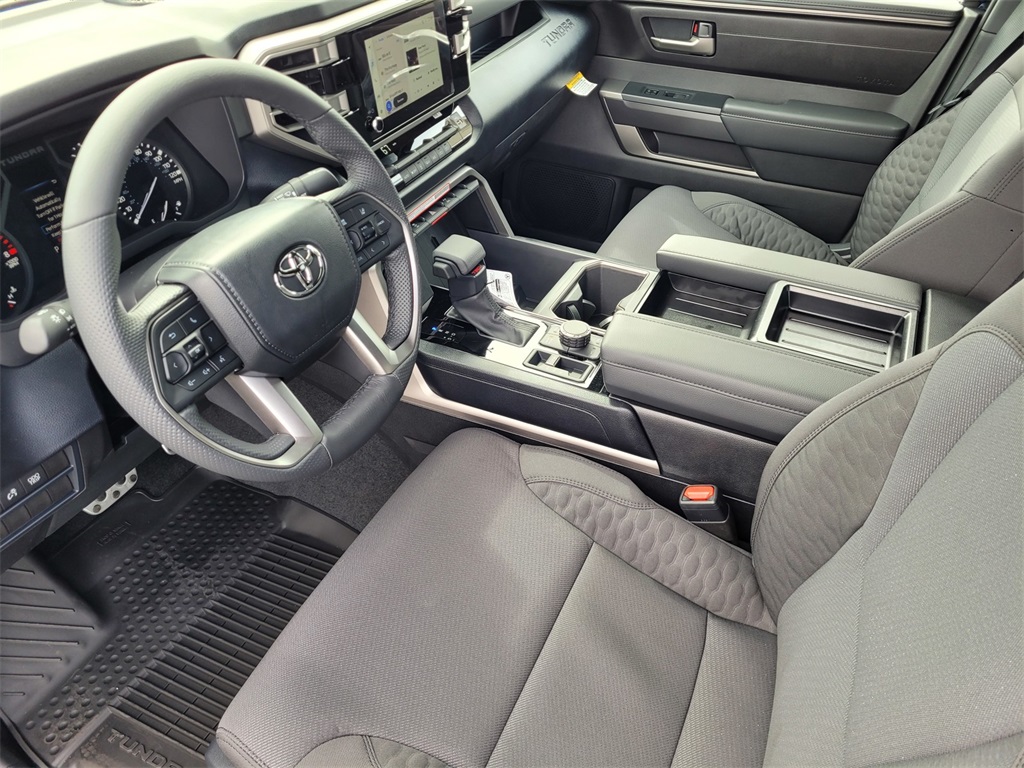 Vehicle image 7 of 12