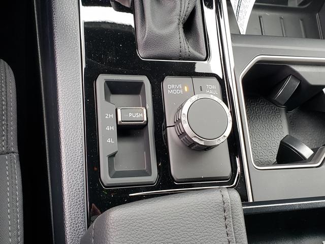 2025 Toyota Tundra SR5 Image 17 of 21