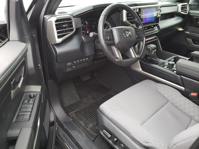 2025 Toyota Tundra SR5 Image 10 of 21