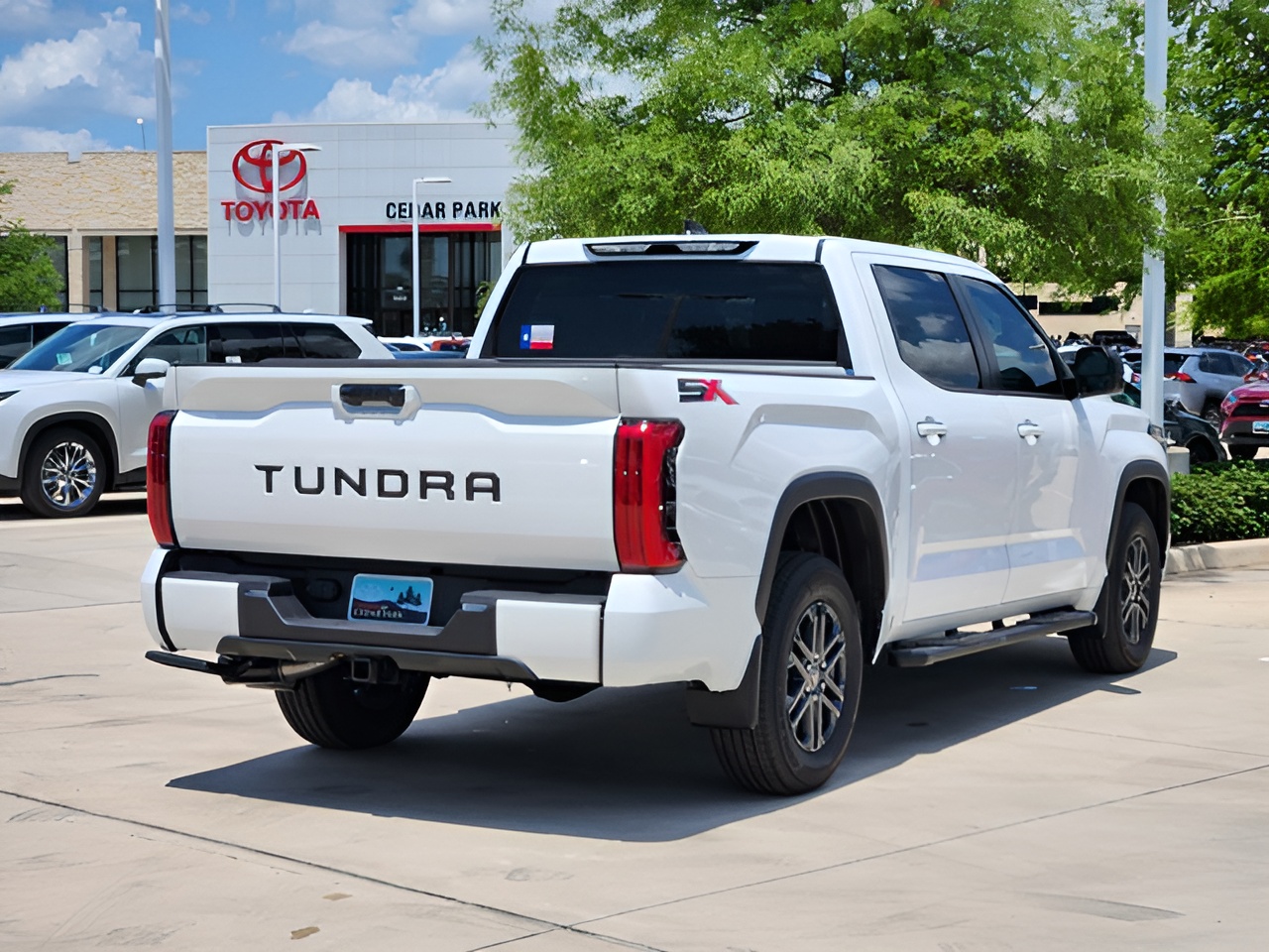 Vehicle image 25 of 26