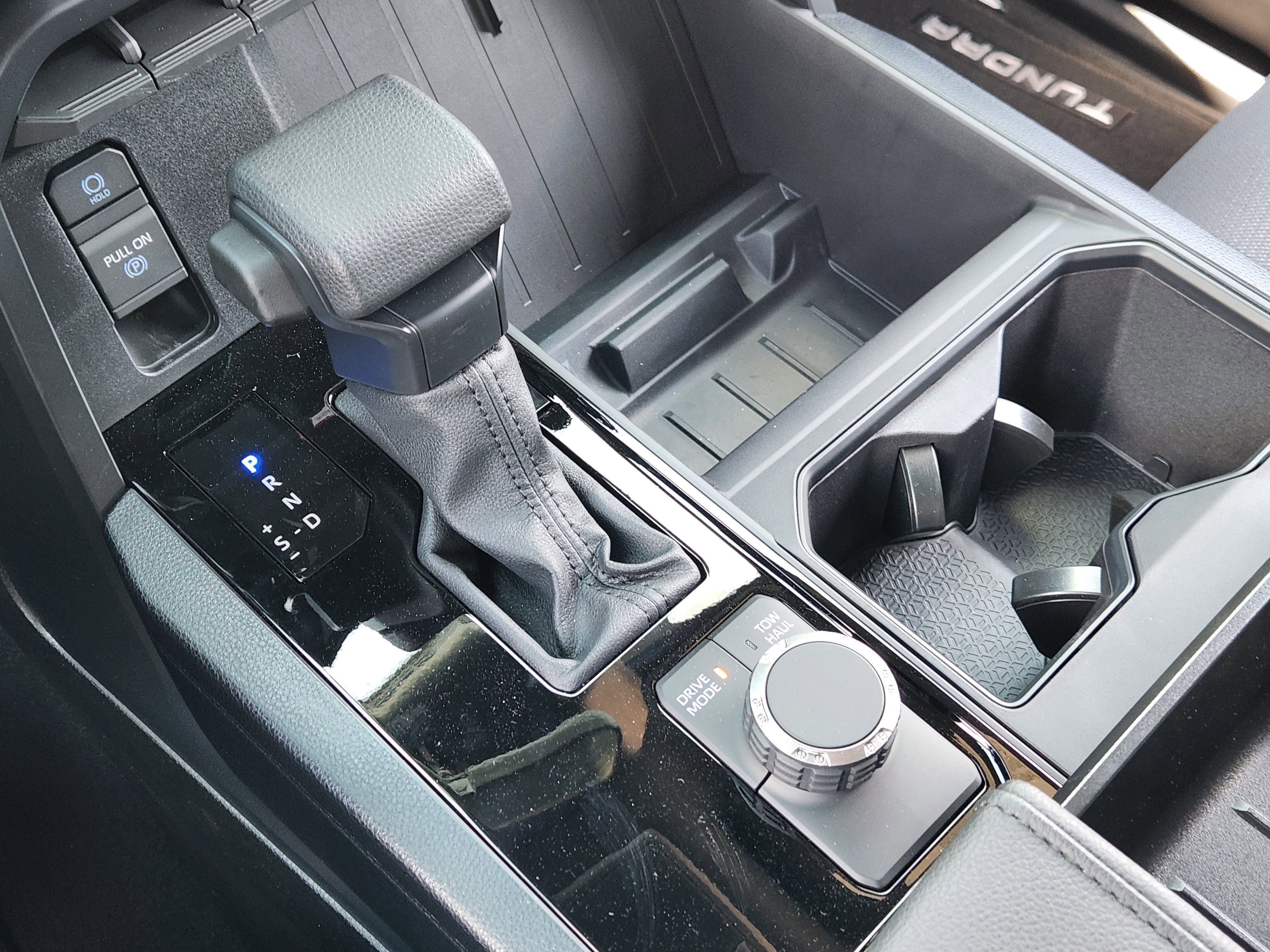 Vehicle image 15 of 26