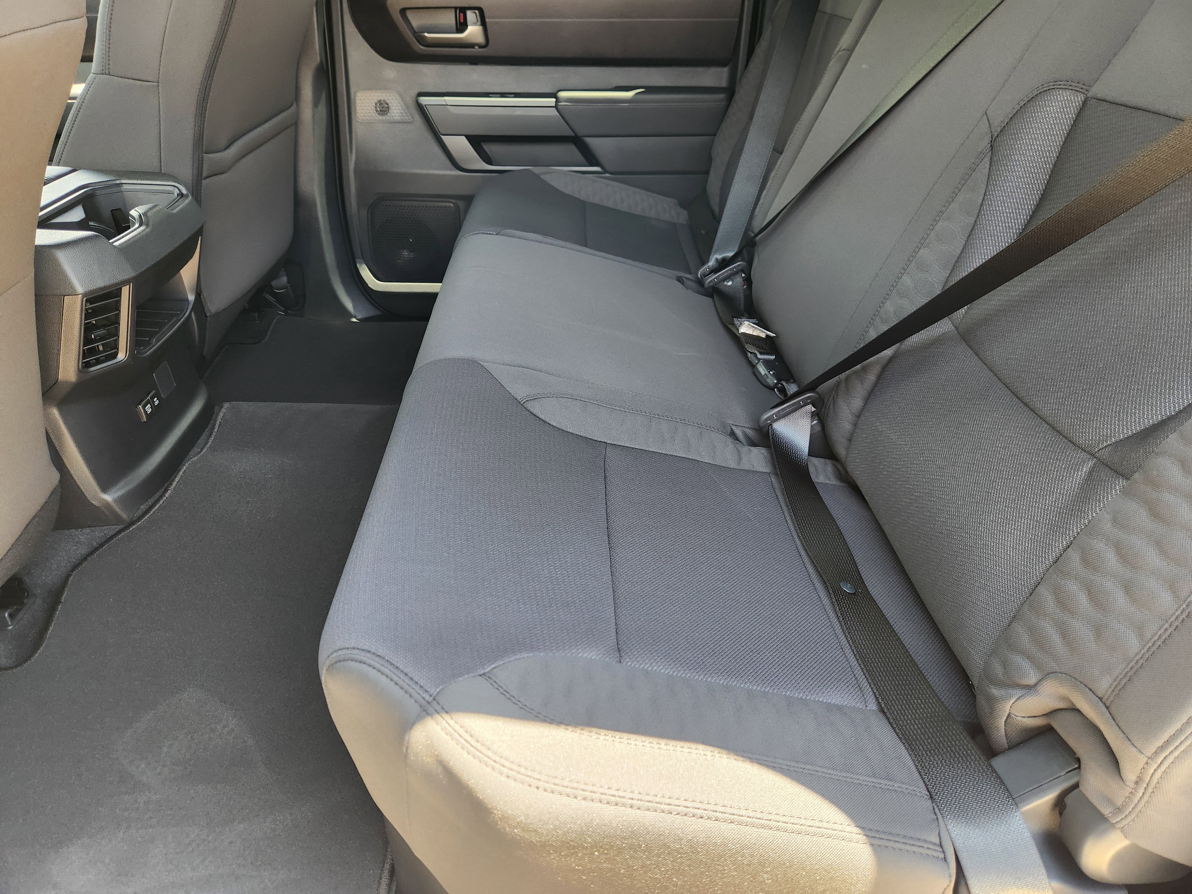 Vehicle image 20 of 26