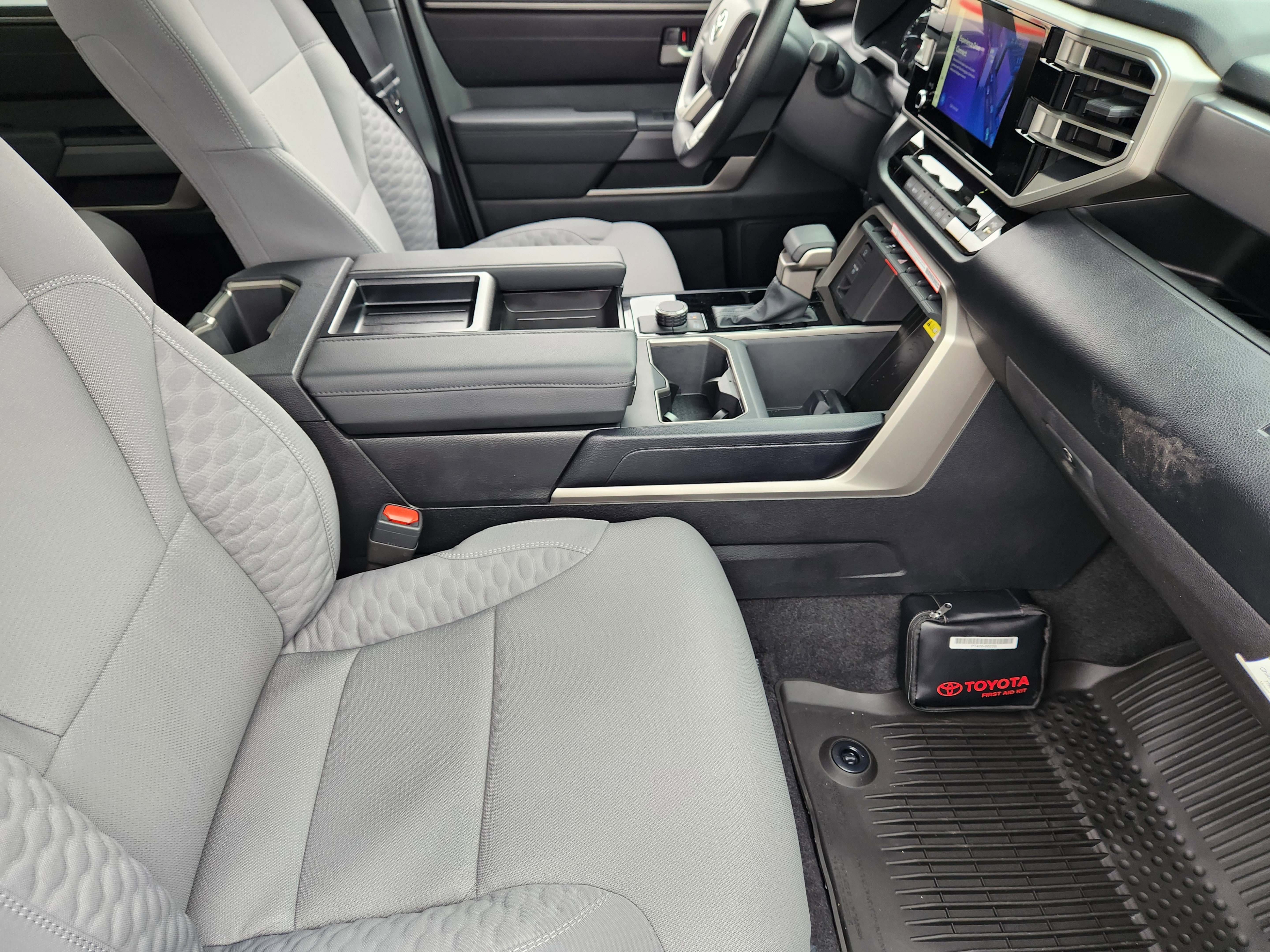 Vehicle image 11 of 23