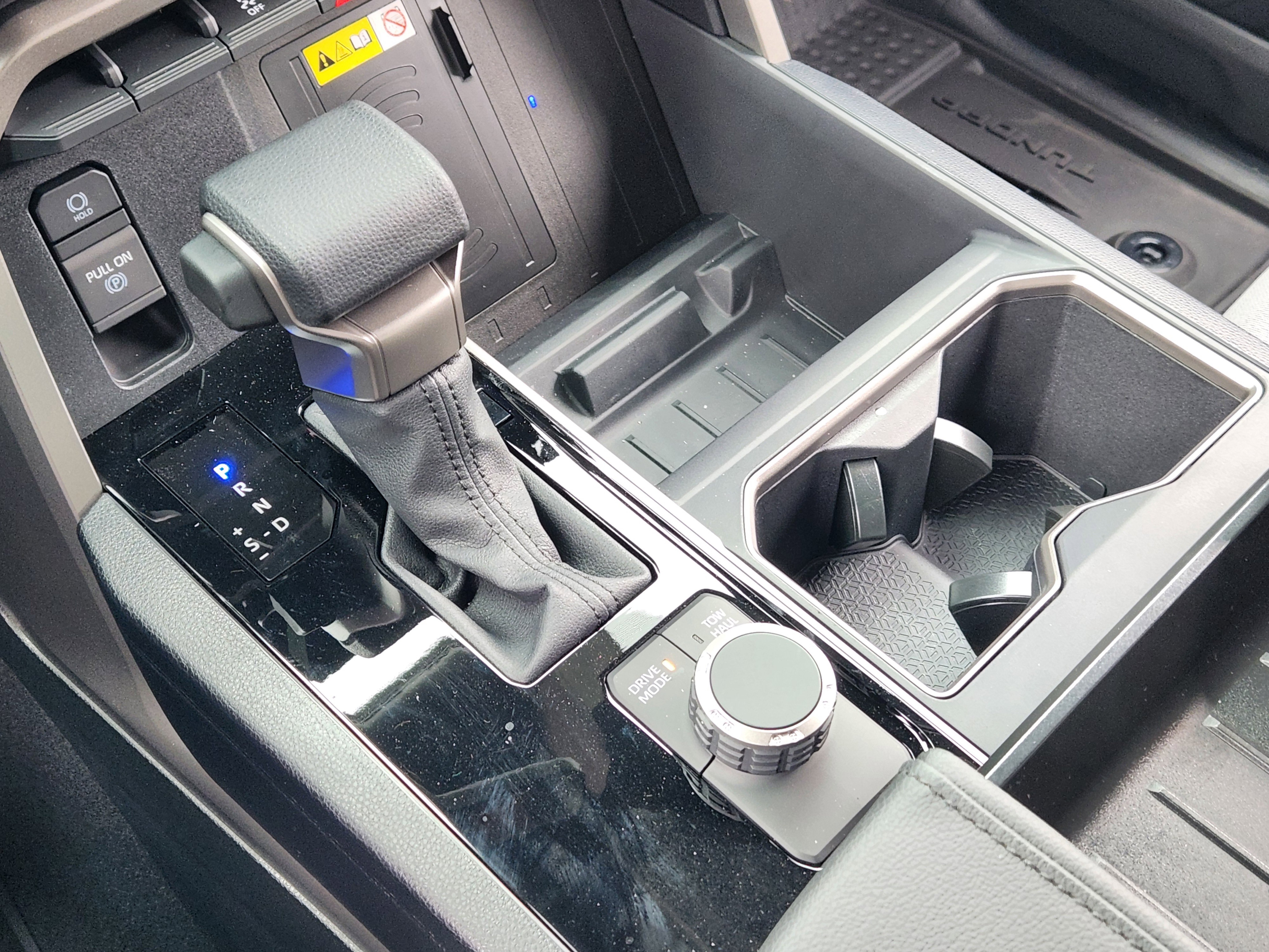 Vehicle image 17 of 23