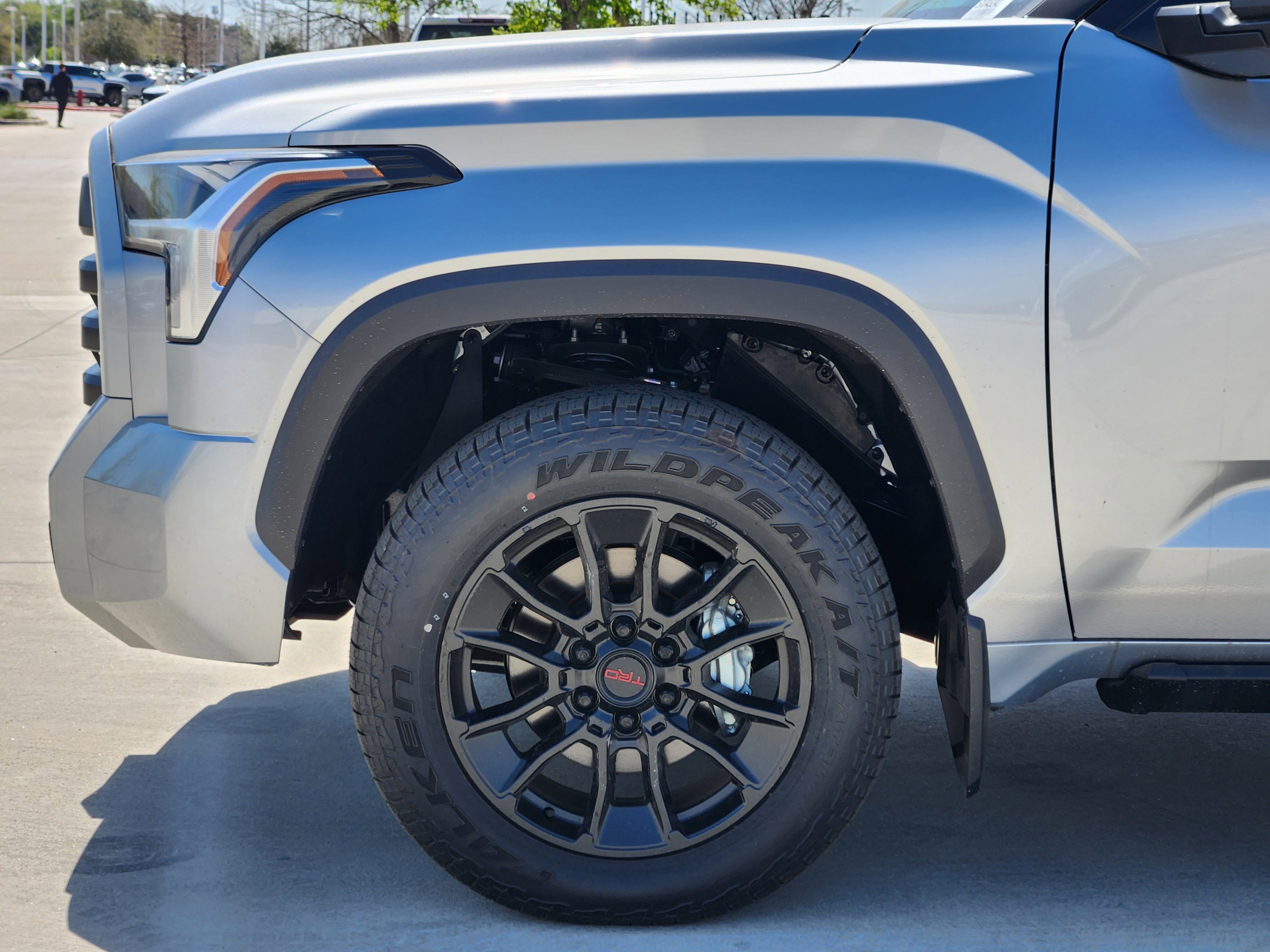 Vehicle image 7 of 24