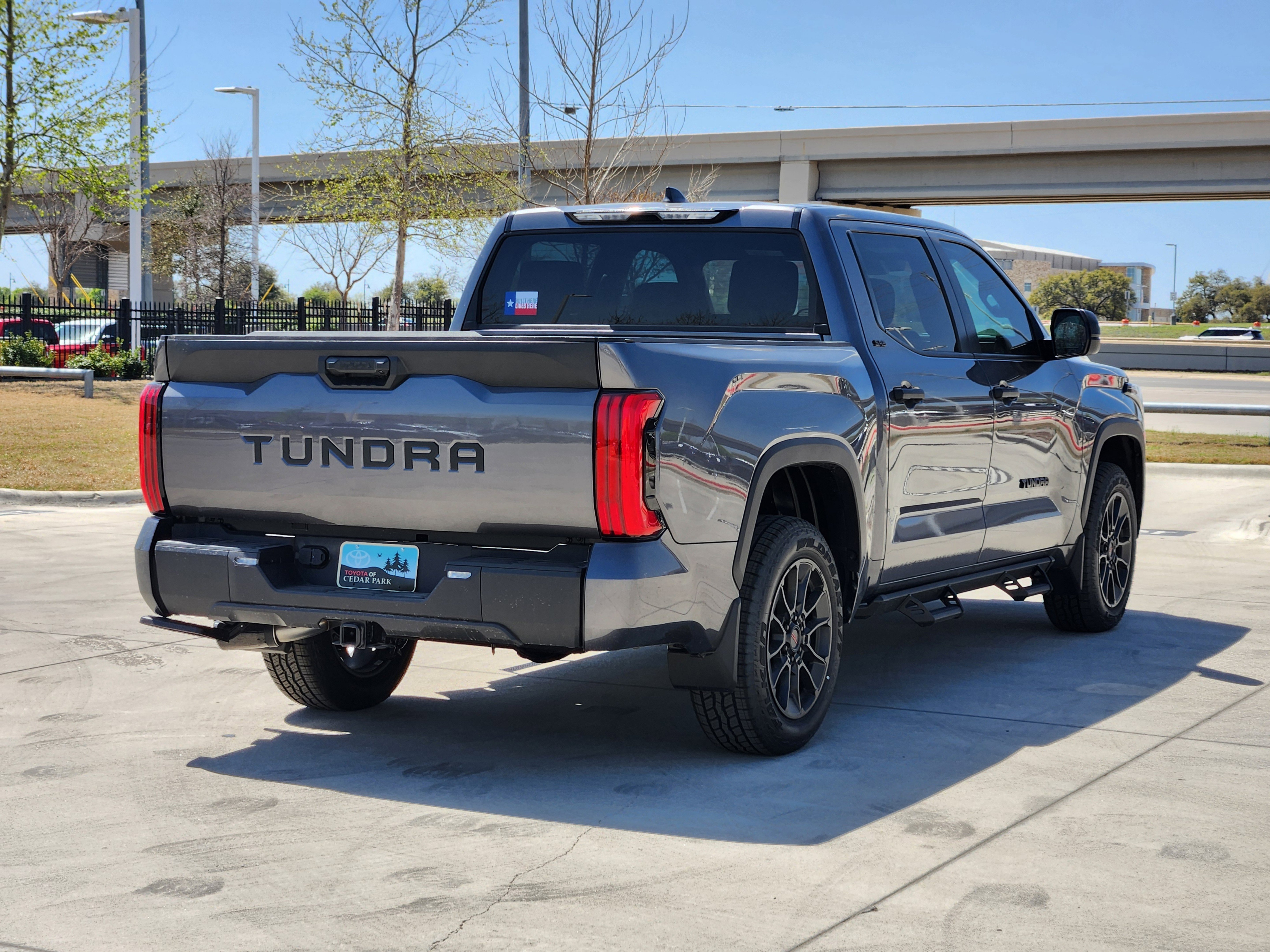 Vehicle image 3 of 23