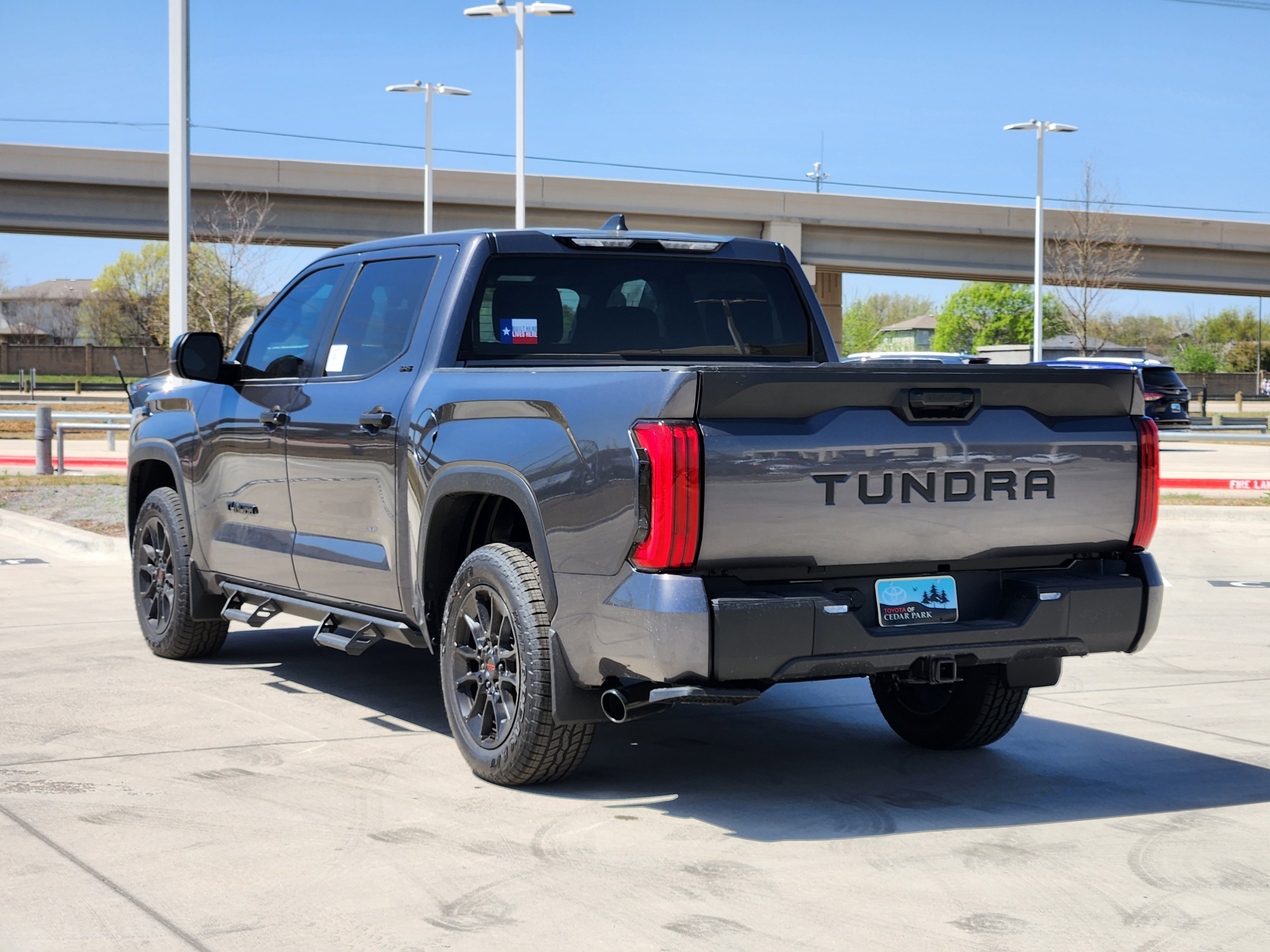 Vehicle image 4 of 23